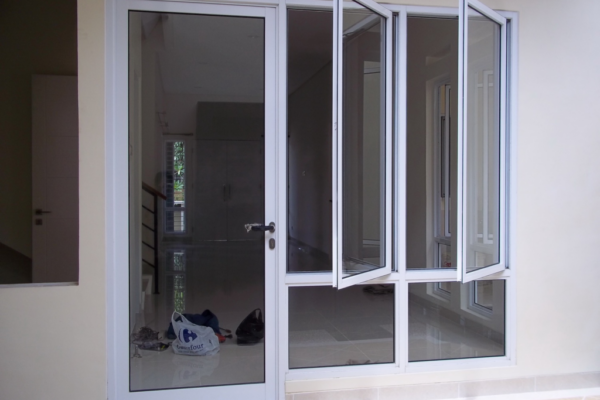 pintu aluminium